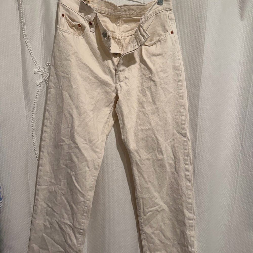 Levi's Women's Straight Leg Cream Jeans